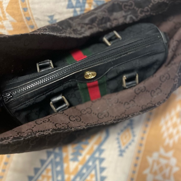 GUCCI - Boston Bag with iconic Sherry Line logo - Picture 15 of 16